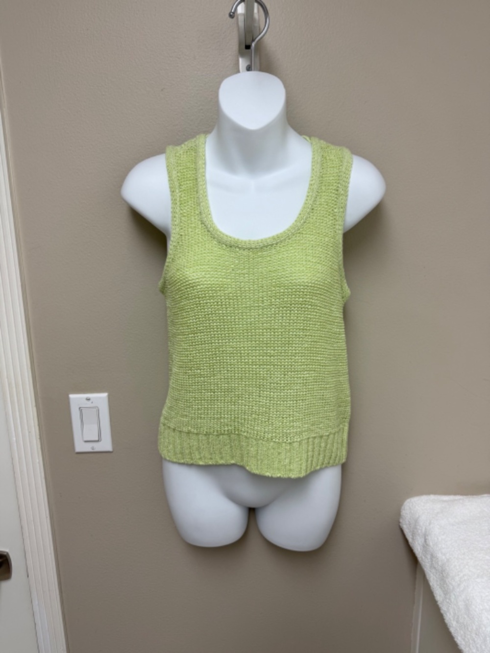 NEW! Vera Moda "Charity" Scoop Neck Knit Tank Reed Green Size Small - Picture 6 of 15
